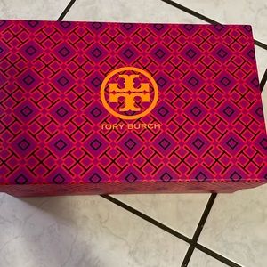 Women’s Tory Burch Sandals BRAND NEW.